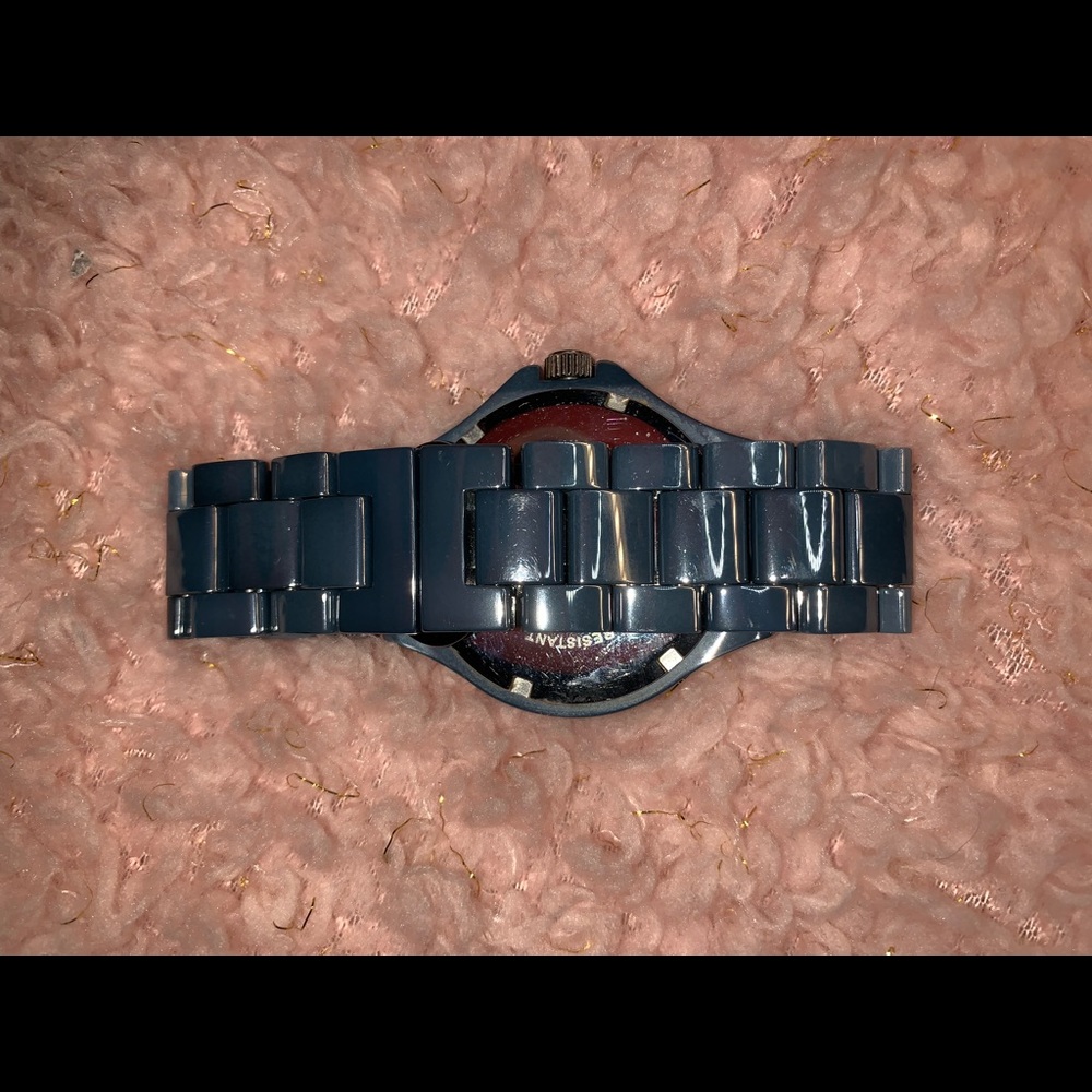 Watch - Picture 2 of 3